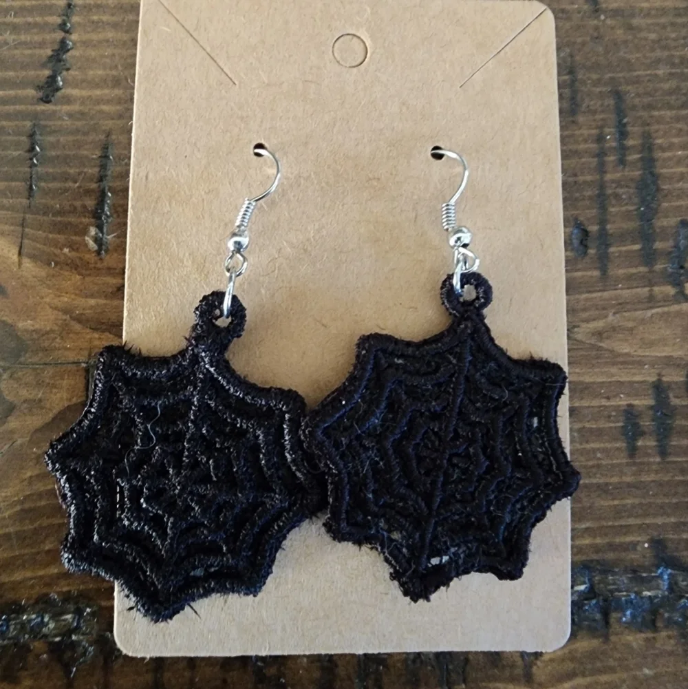 Black Lace Spider Web Earrings-Halloween Lace Hypoallergen Earrings - Picture 1 of 3